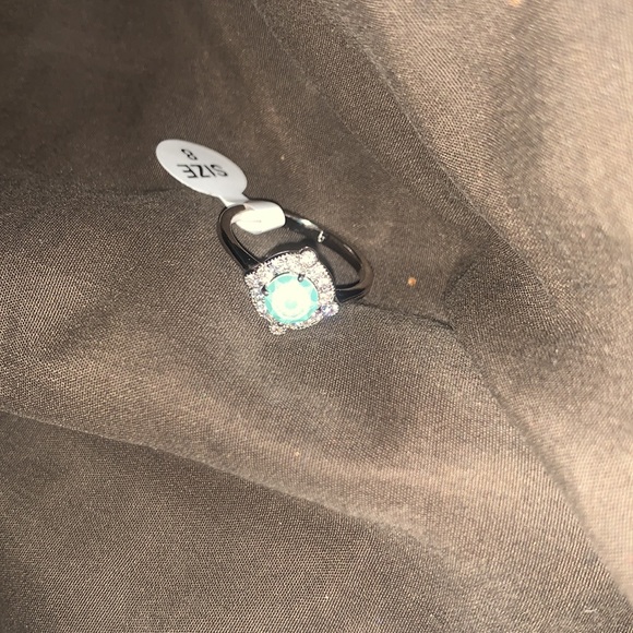 Ring - Picture 2 of 3